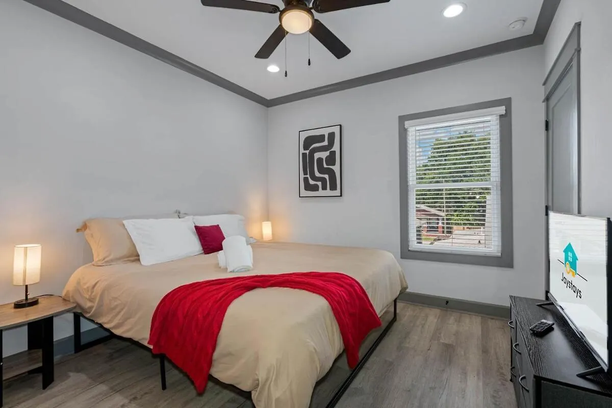 坦帕Sleeps 20! Luxe 6 Bdrm 4 Bth Duplex - Downtown Tpa别墅 0*, 坦帕 美国