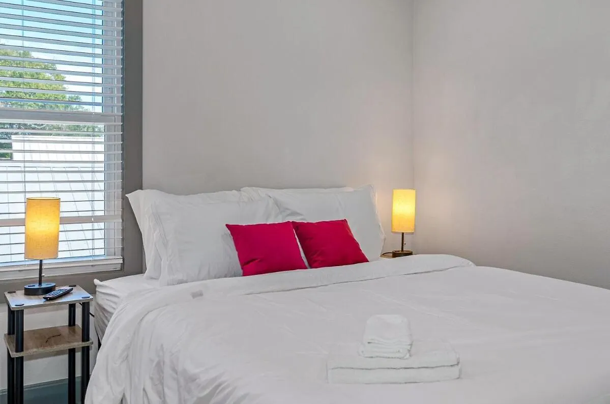 坦帕Sleeps 20! Luxe 6 Bdrm 4 Bth Duplex - Downtown Tpa别墅 度假居