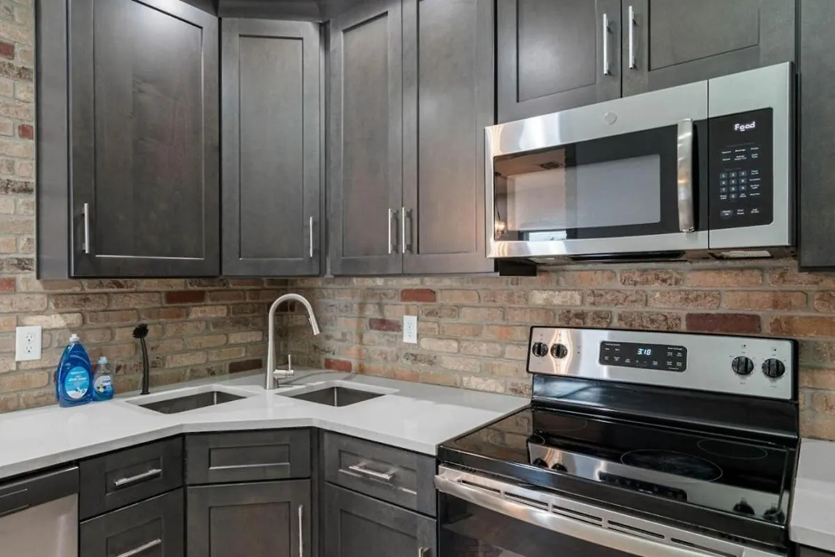 坦帕Sleeps 20! Luxe 6 Bdrm 4 Bth Duplex - Downtown Tpa别墅 0*, 坦帕