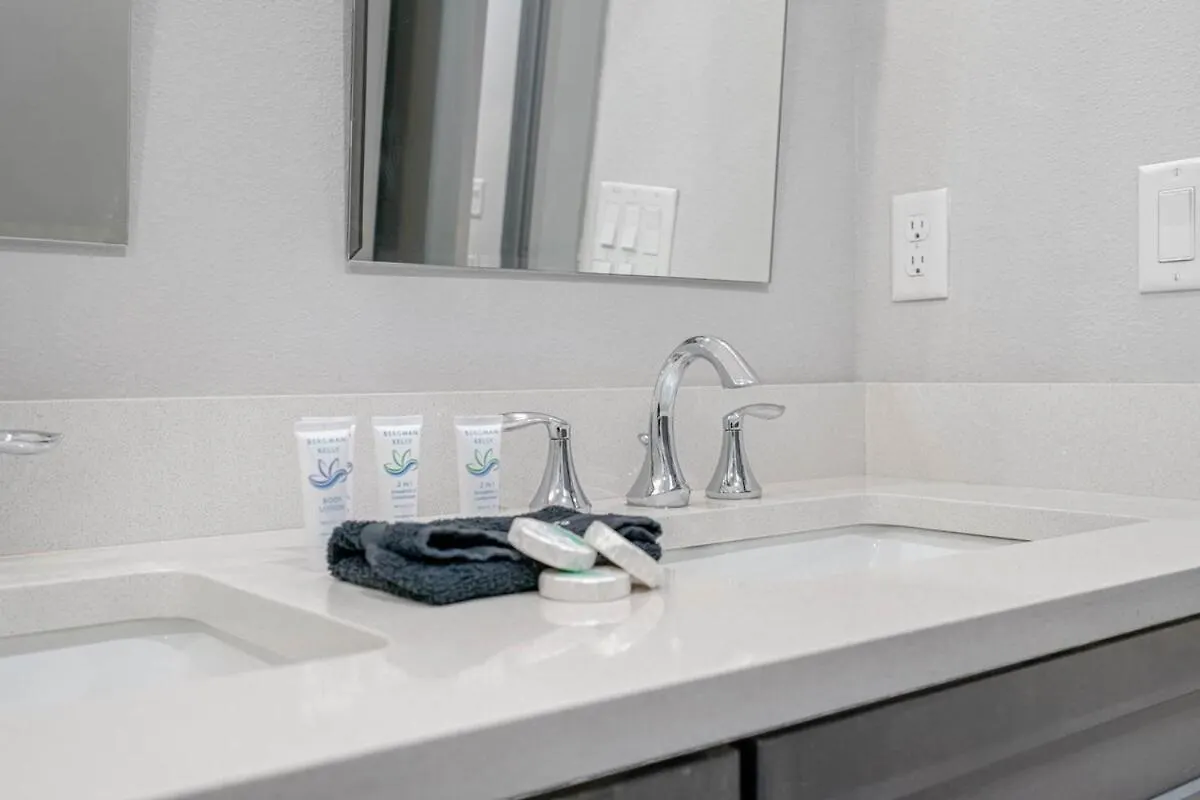 タンパ Sleeps 20! Luxe 6 Bdrm 4 Bth Duplex - Downtown Tpaヴィラ 別荘