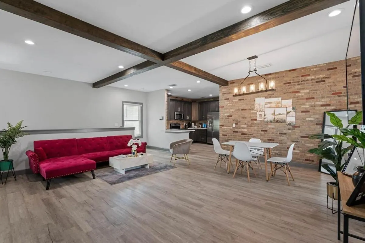 度假居 坦帕Sleeps 20! Luxe 6 Bdrm 4 Bth Duplex - Downtown Tpa别墅 美国